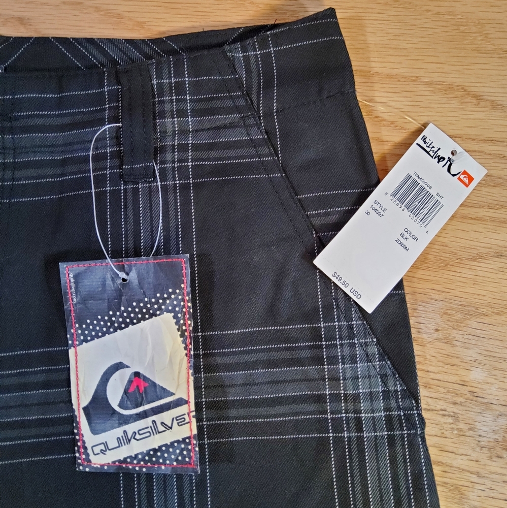 Quicksilver Shorts - Picture 2 of 4
